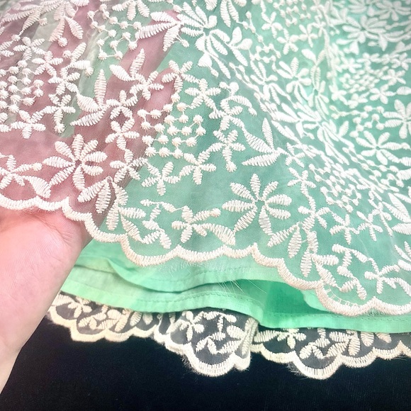 💚 Dreamy Mint Skirt 💚 Sm Pastel Green Mini Skirt with Cream Embroidered Gauze - Picture 2 of 7